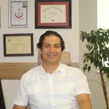 Op. Dr. M.Şükrü İnan — Beyin Ve Sinir Cerrahisi, İzmit, Kocaeli. Portre fotoğrafı.
