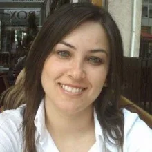 Dt. Esra Gülboy Genç — Diş Hekimi, Ankara. Portre fotoğrafı.