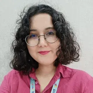 Psk. Şeyma Nur Sarıkaya — İstanbul. Portre fotoğrafı.