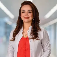 Op. Dr. Nargiz Salahova — Kulak Burun Boğaz, Tepebaşı, Eskişehir. Portre fotoğrafı.