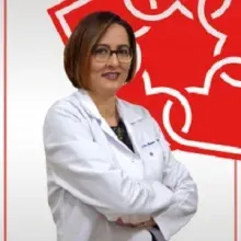 Doç. Dr. Özlem Solak — Fiziksel Tıp Ve Rehabilitasyon, Üsküdar, İstanbul. Portre fotoğrafı.