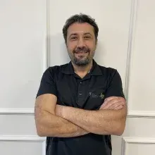 Fzt. Tahir Uyanık — Fizyoterapi Ve Rehabilitasyon, Bursa. Portre fotoğrafı.