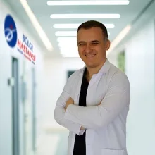 Op. Dr. Yusuf İyetin — Ortopedi Ve Travmatoloji, Pendik, İstanbul. Portre fotoğrafı.