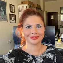 Prof. Dr. Meltem Koloğlu — Çocuk Cerrahisi, Ankara. Portre fotoğrafı.