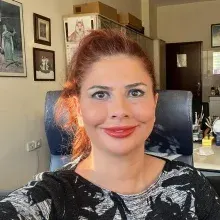 Prof. Dr. Meltem Koloğlu — Çocuk Cerrahisi, Ankara. Portre fotoğrafı.