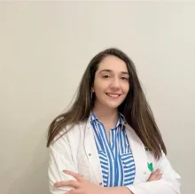 Uzm. Psk. Dan. Hande Barışık — Psikolojik Danışma ve Rehberlik, İstanbul. Portre fotoğrafı.