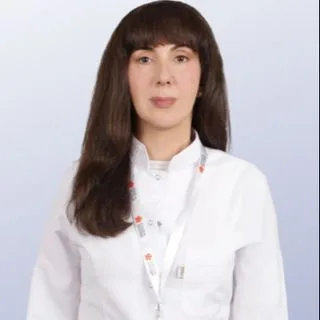 Uzm. Dr. Sümbüle Dönmez — Dermatoloji, Bağcılar, İstanbul. Portre fotoğrafı.