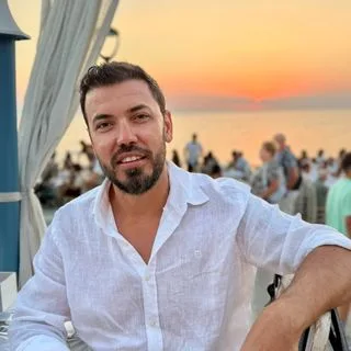 Doç. Dr. Coşkun Ulucaköy — Ortopedi Ve Travmatoloji, Yenimahalle, Ankara. Portre fotoğrafı.
