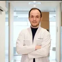 Dr. Öğr. Üyesi Musa Erdem — Diş Hekimi, Ümraniye, İstanbul. Portre fotoğrafı.