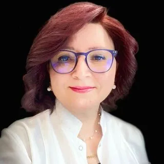 Uzm. Dr. Aynur Metin Terzibaşıoğlu — Fiziksel Tıp Ve Rehabilitasyon, İstanbul. Portre fotoğrafı.