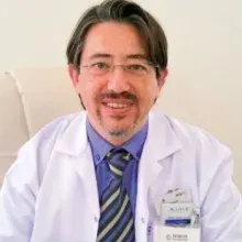 Prof. Dr. Murat Tunç — Göz Hastalıkları, Ankara. Portre fotoğrafı.