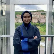 Latife Dönmez — Çocuk Gelişimi, İstanbul. Portre fotoğrafı.