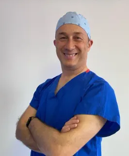 Prof. Dr. Adnan Gücük profilinde yer alan galeri fotoğrafı.