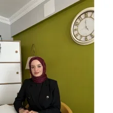 Psk. İrem Çam — Psikoloji. Portre fotoğrafı.