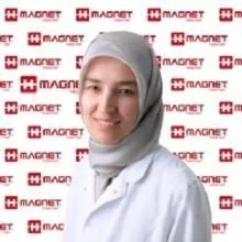 Op. Dr. Zeliha Çöllüoğlu Hamurcu — Göz Hastalıkları, Ankara. Portre fotoğrafı.
