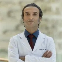 Prof. Dr. Mustafa Yakut — Gastroenteroloji, Beylikdüzü, İstanbul. Portre fotoğrafı.