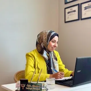 Psk. Dan. Esra Altınbaş — Psikolojik Danışma ve Rehberlik, Uşak. Portre fotoğrafı.