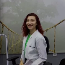 Dyt. Ayşe Nur Tugal — Diyetisyen. Portre fotoğrafı.
