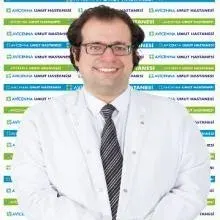 Uzm. Dr. Sertaç Sever — Dermatoloji, Kartal, İstanbul. Portre fotoğrafı.