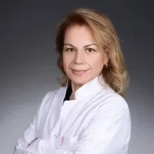 Prof. Dr. Aslı Feride Kaptanoğlu — Dermatoloji, İstanbul. Portre fotoğrafı.