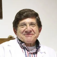 Uzm. Dr. Cem Baykan — Ankara. Portre fotoğrafı.