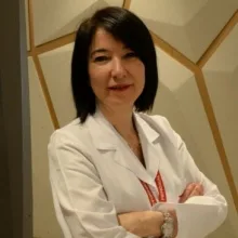 Op. Dr. Aylin Tatlıadım — Kadın Hastalıkları Ve Doğum, Bahçelievler, İstanbul. Portre fotoğrafı.