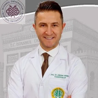 Doç. Dr. Gökhan Aksan — Kardiyoloji, İstanbul. Portre fotoğrafı.