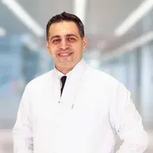 Uzm. Dr. Sabahattin Karakaya — Çocuk Sağlığı Ve Hastalıkları, Yıldırım, Bursa. Portre fotoğrafı.