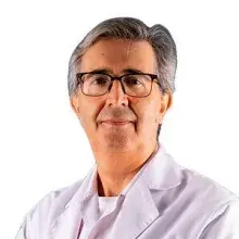 Uzm. Dr. Bülent Özkamer — Çocuk Sağlığı Ve Hastalıkları, Gebze, Kocaeli. Portre fotoğrafı.