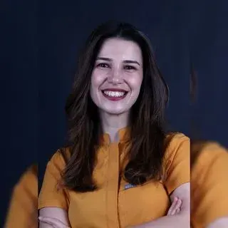 Uzm. Dt. Sibel Arslan Kayaaltı — Kayseri. Portre fotoğrafı.
