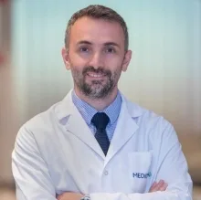 Doç. Dr. Murat Yalçın — Kardiyoloji, Ataşehir, İstanbul. Portre fotoğrafı.