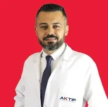 Op. Dr. Emre Erdoğan — Genel Cerrahi, Başiskele, Kocaeli. Portre fotoğrafı.
