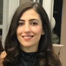 Dt. Kadriye Durmaz — Diş Hekimi, Van. Portre fotoğrafı.