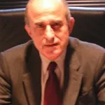 Prof. Dr. Ender Korfalı — Beyin Ve Sinir Cerrahisi, Bursa. Portre fotoğrafı.