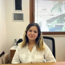 Kl. Psk. Melike Özdemir — Psikoloji, İstanbul. Portre fotoğrafı.