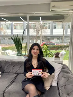 Dyt. Nazlı Şavuk profilinde yer alan galeri fotoğrafı.
