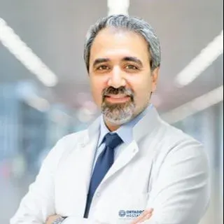Op. Dr. Kadir Oktay — Beyin Ve Sinir Cerrahisi, Seyhan, Adana. Portre fotoğrafı.