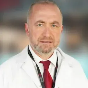 Op. Dr. Erkan Gürgen — Beyin Ve Sinir Cerrahisi, Küçükçekmece, İstanbul. Portre fotoğrafı.