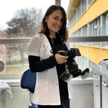 Uzm. Dt. Hatice Tepe — Restoratif Diş Tedavisi, Eskişehir. Portre fotoğrafı.