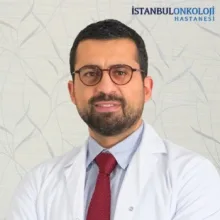 Uzm. Dr. İlker Nihat Ökten — Tıbbi Onkoloji, Maltepe, İstanbul. Portre fotoğrafı.