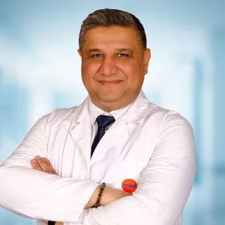 Doç. Dr. Ahmet Aktaş — İç Hastalıkları, Adana. Portre fotoğrafı.