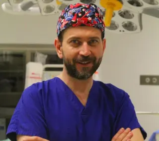 Prof. Dr. H. Yener Erken profilinde yer alan galeri fotoğrafı.