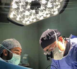 Op. Dr. Ahmet Savran profilinde yer alan galeri fotoğrafı.