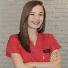 Dr. Dt. Özge Gönenç — Üsküdar, İstanbul. Portre fotoğrafı.