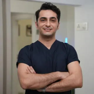 Dr. Dt. Burak Bulmuş profilinde yer alan galeri fotoğrafı.