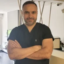 Dt. Tahsin Tolga Ertufan — Diş Hekimi, Adana. Portre fotoğrafı.