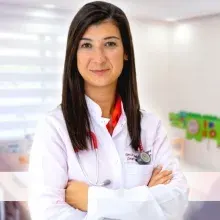 Uzm. Dr. Petek Uzay Çetinkaya — Çocuk Sağlığı Ve Hastalıkları, Muğla. Portre fotoğrafı.