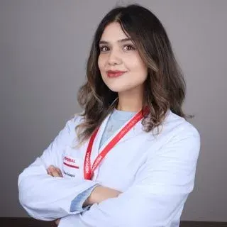 Dyt. Elif Merve Erdoğan — Diyetisyen, İstanbul. Portre fotoğrafı.