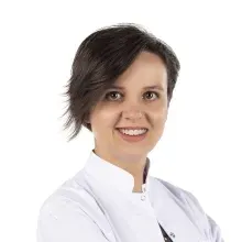 Doç. Dr. Serap Şahin Önder — Kulak Burun Boğaz, İstanbul. Portre fotoğrafı.