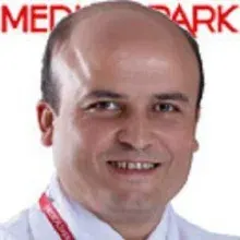 Uzm. Dr. Engin Yurdakul — Çocuk Sağlığı Ve Hastalıkları, Ankara. Portre fotoğrafı.